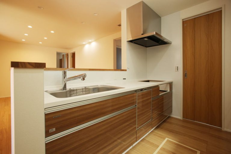 ペニンシュラキッチン