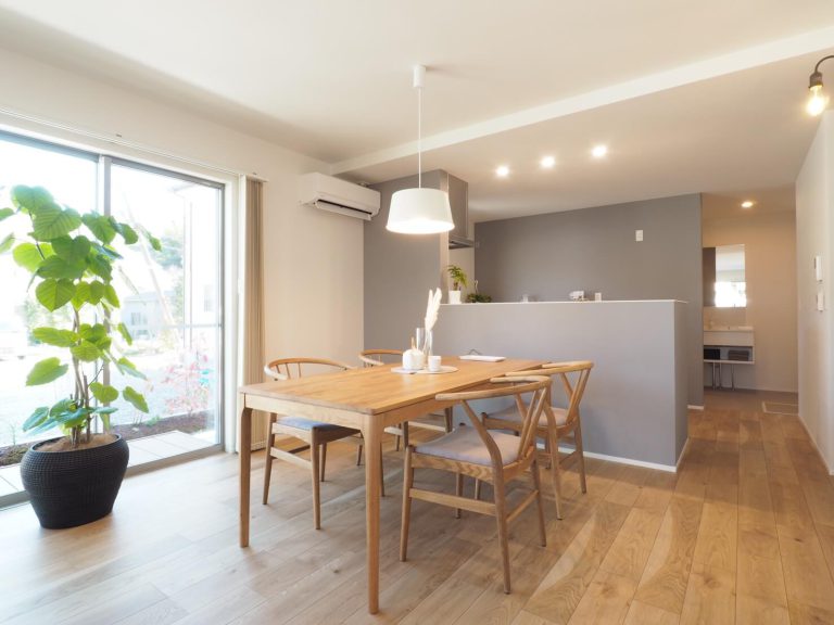 カーテンの選び方～バーチカルブラインドという選択～