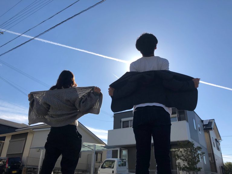 あのヒコーキ雲、はれた空わって